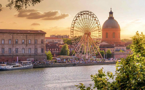 Maija svētki Tulūzā ar FlyMeAway